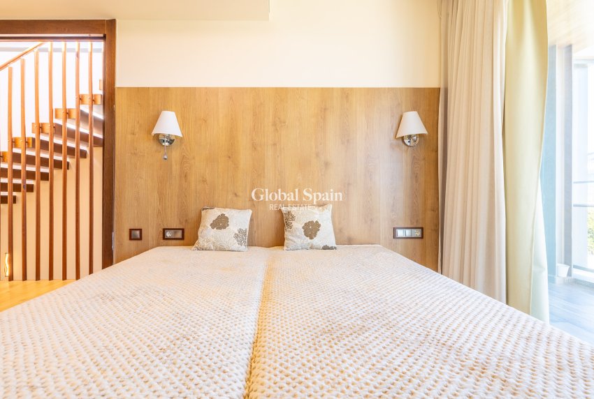 Wiederverkauf - Villa -
ORIHUELA COSTA - La Zenia