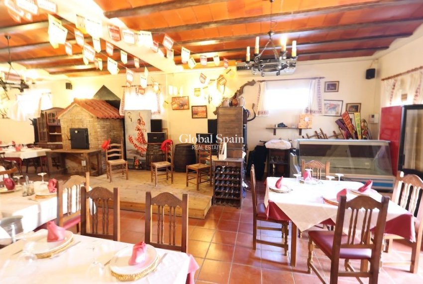 Wiederverkauf - Villa -
ORIHUELA COSTA - La Zenia