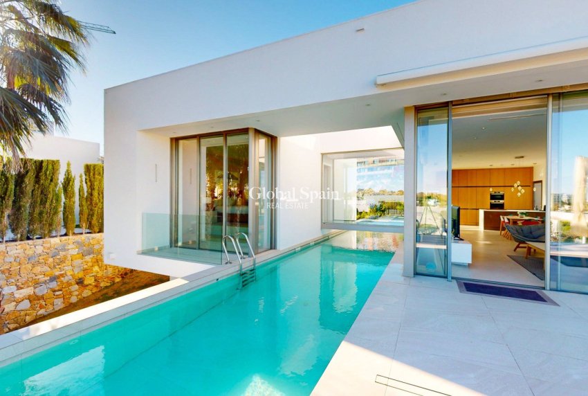 Wiederverkauf - VILLA -
ORIHUELA COSTA - Las Colinas Golf