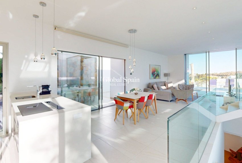 Wiederverkauf - VILLA -
ORIHUELA COSTA - Las Colinas Golf