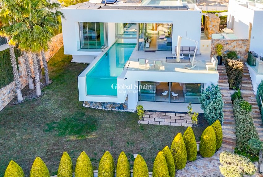 Wiederverkauf - Villa -
ORIHUELA COSTA - Las Colinas Golf