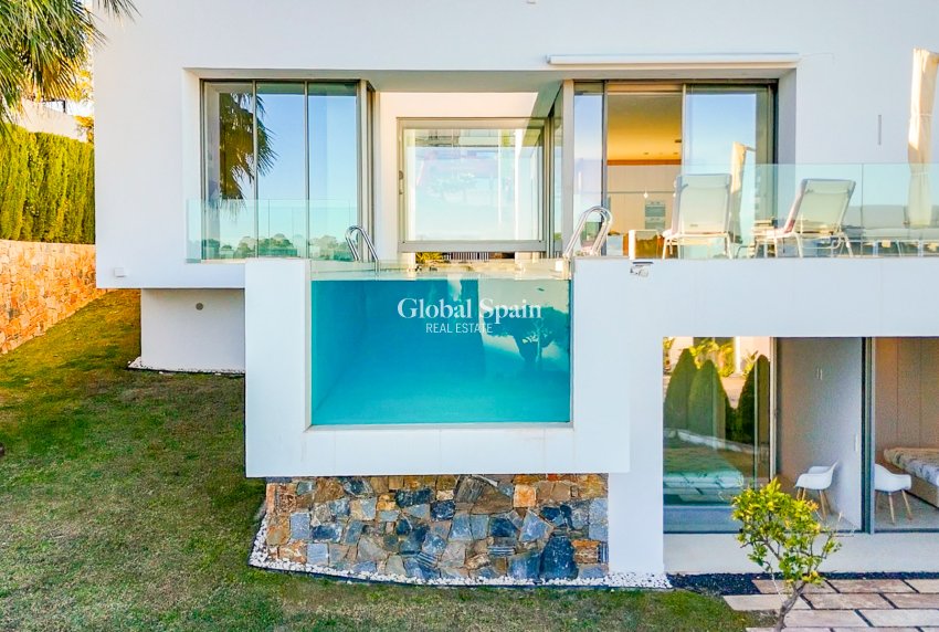 Wiederverkauf - Villa -
ORIHUELA COSTA - Las Colinas Golf