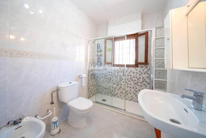 Wiederverkauf - Villa -
ORIHUELA COSTA - Las Filipinas