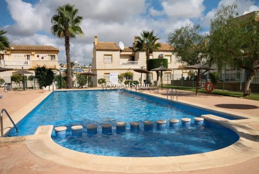 Wiederverkauf - VILLA -
ORIHUELA COSTA - Las Filipinas