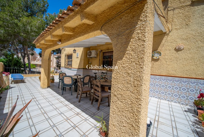 Wiederverkauf - Villa -
ORIHUELA COSTA - Las Filipinas