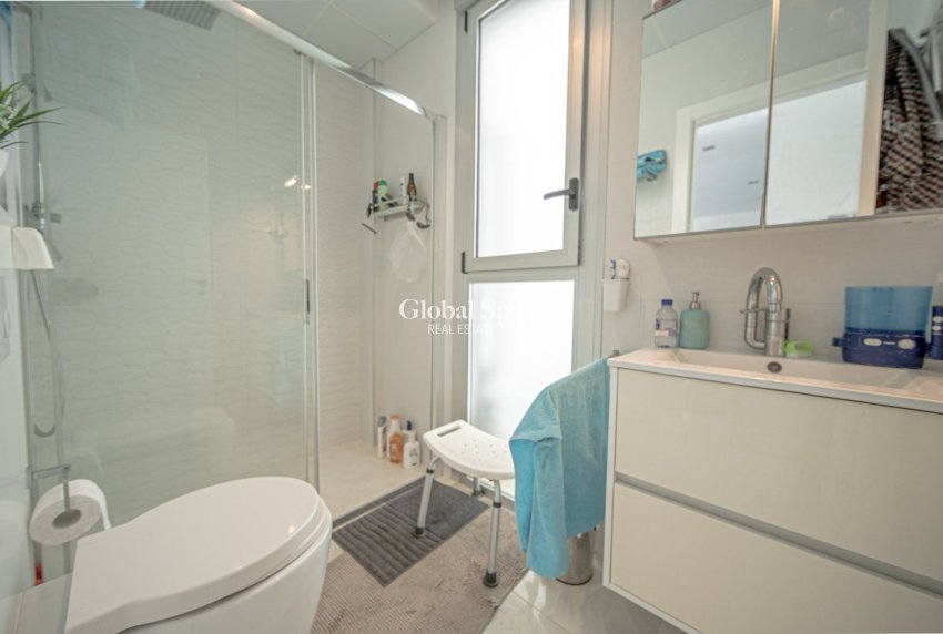 Wiederverkauf - Villa -
ORIHUELA COSTA - Lomas de Cabo Roig