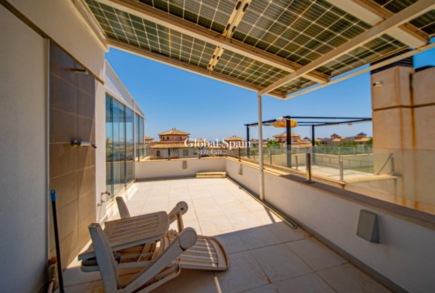 Wiederverkauf - Villa -
ORIHUELA COSTA - Lomas de Cabo Roig