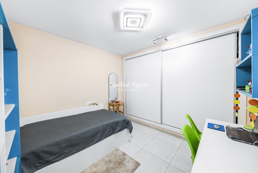 Wiederverkauf - Villa -
ORIHUELA COSTA - Lomas de Cabo Roig