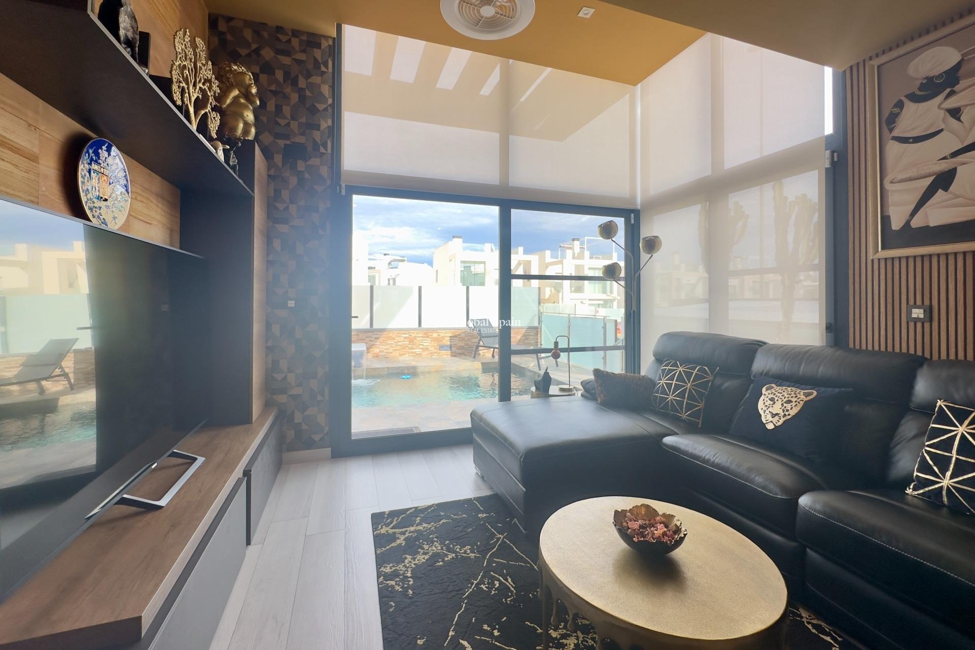 Wiederverkauf - VILLA -
ORIHUELA COSTA - Lomas de Cabo Roig