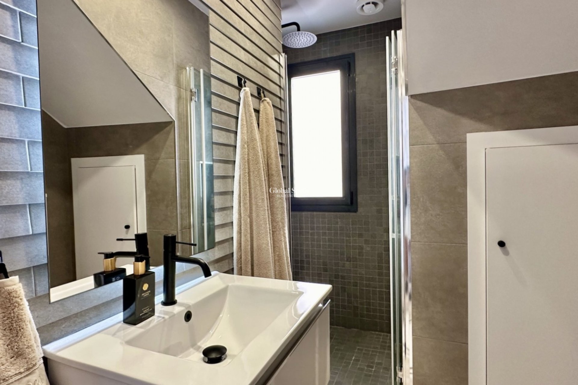 Wiederverkauf - VILLA -
ORIHUELA COSTA - Lomas de Cabo Roig