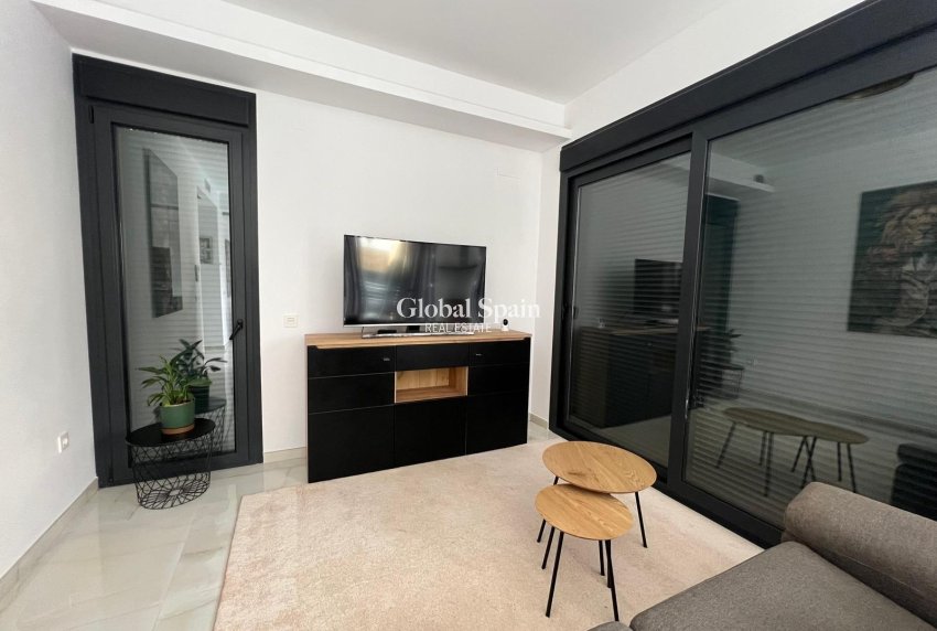 Wiederverkauf - VILLA -
ORIHUELA COSTA - Lomas de Cabo Roig