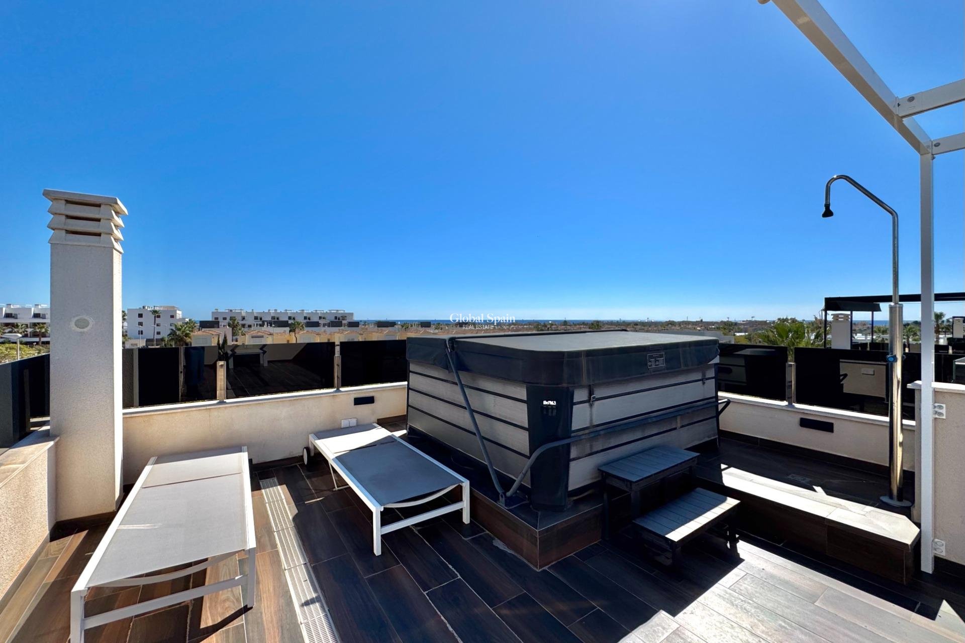 Wiederverkauf - VILLA -
ORIHUELA COSTA - Lomas de Cabo Roig