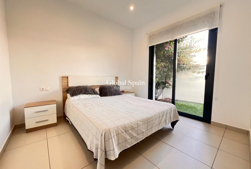 Wiederverkauf - VILLA -
ORIHUELA COSTA - Lomas de Cabo Roig