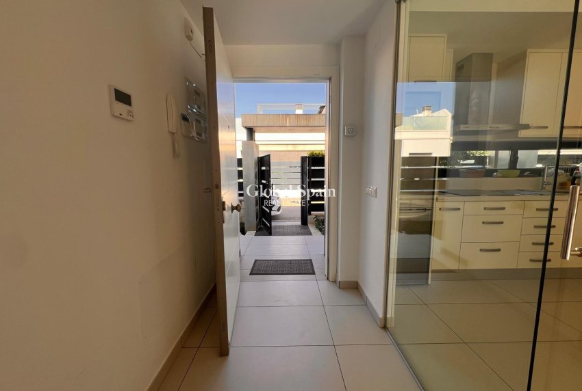 Wiederverkauf - VILLA -
ORIHUELA COSTA - Lomas de Cabo Roig