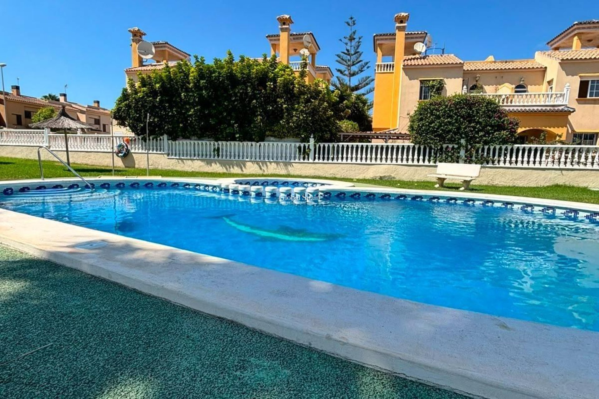 Wiederverkauf - VILLA -
ORIHUELA COSTA - Lomas de Cabo Roig