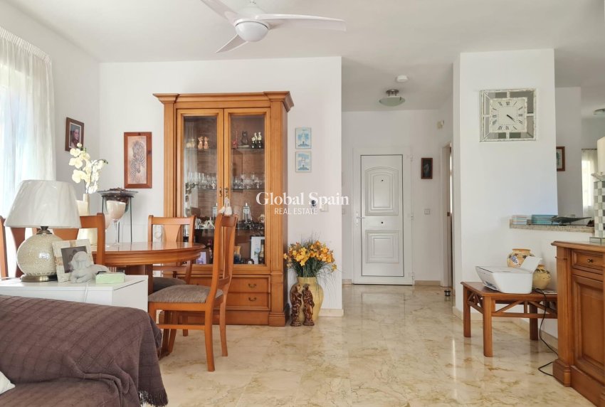 Wiederverkauf - VILLA -
ORIHUELA COSTA - Lomas De Campoamor-las Ramblas