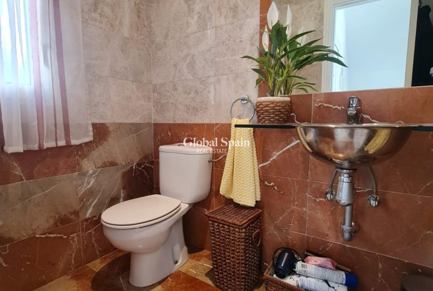 Wiederverkauf - VILLA -
ORIHUELA COSTA - Lomas De Campoamor-las Ramblas