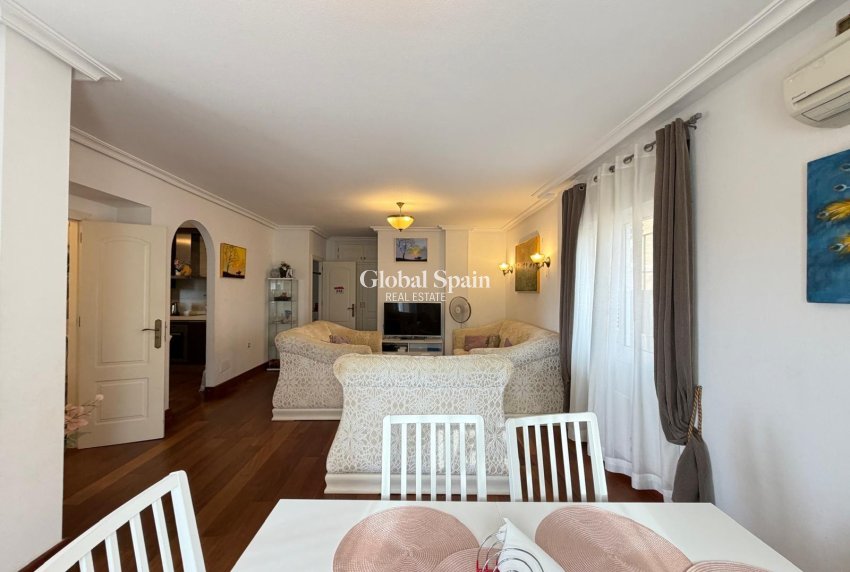 Wiederverkauf - VILLA -
ORIHUELA COSTA - Lomas De Don Juan