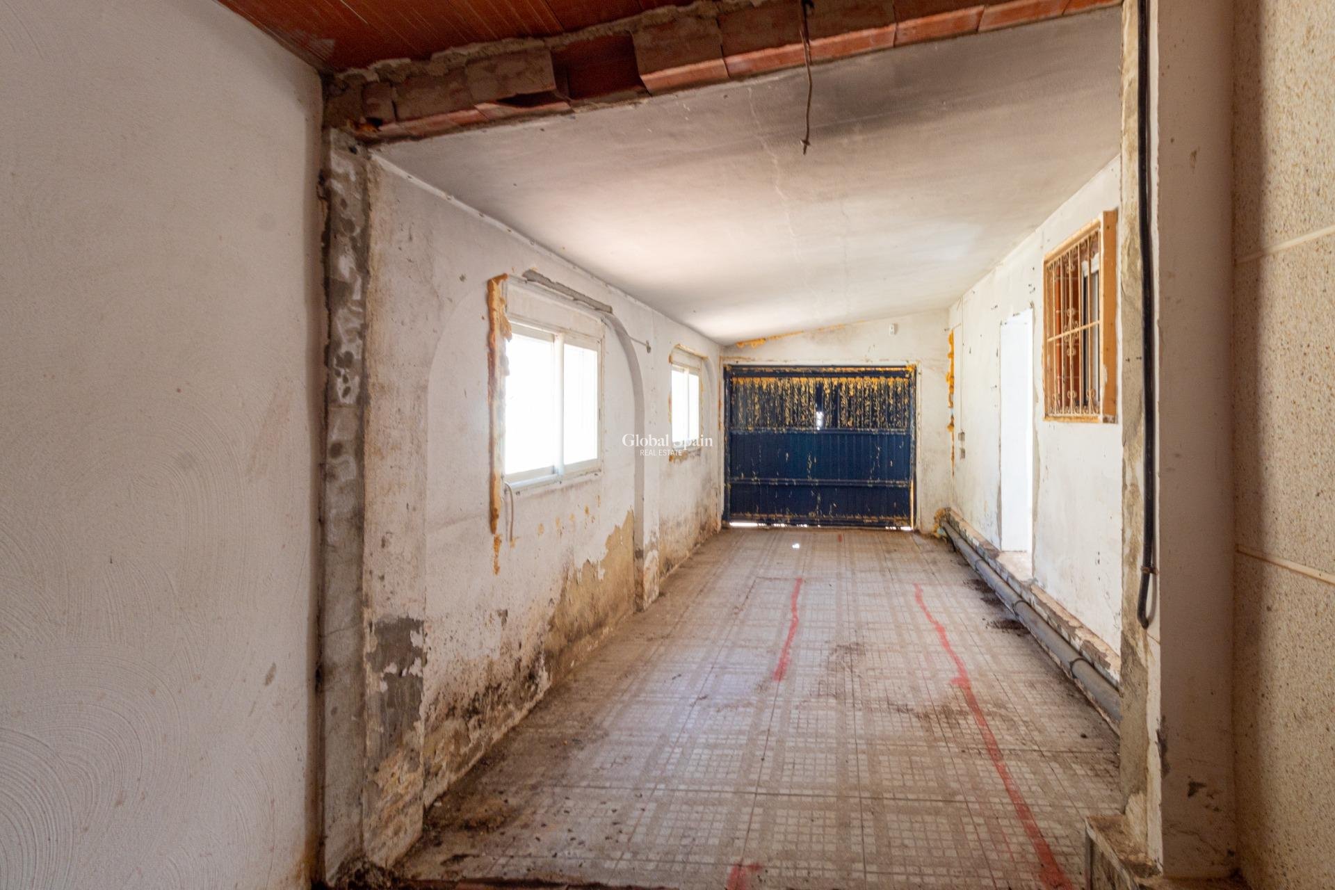 Wiederverkauf - VILLA -
ORIHUELA COSTA - Los Almendros-La Florida