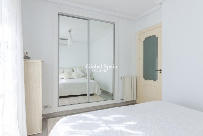 Wiederverkauf - VILLA -
ORIHUELA COSTA - Los Almendros-la Florida