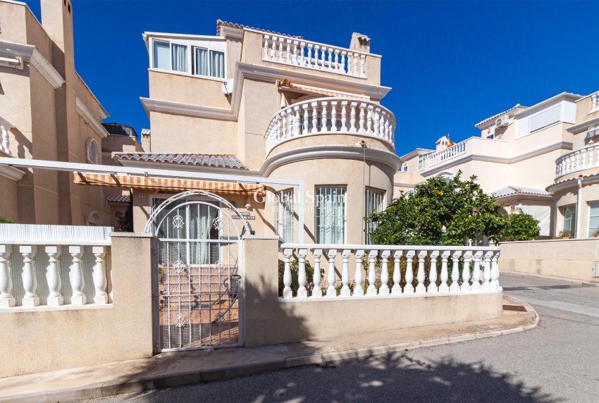 Wiederverkauf - VILLA -
ORIHUELA COSTA - Los Almendros-la Florida