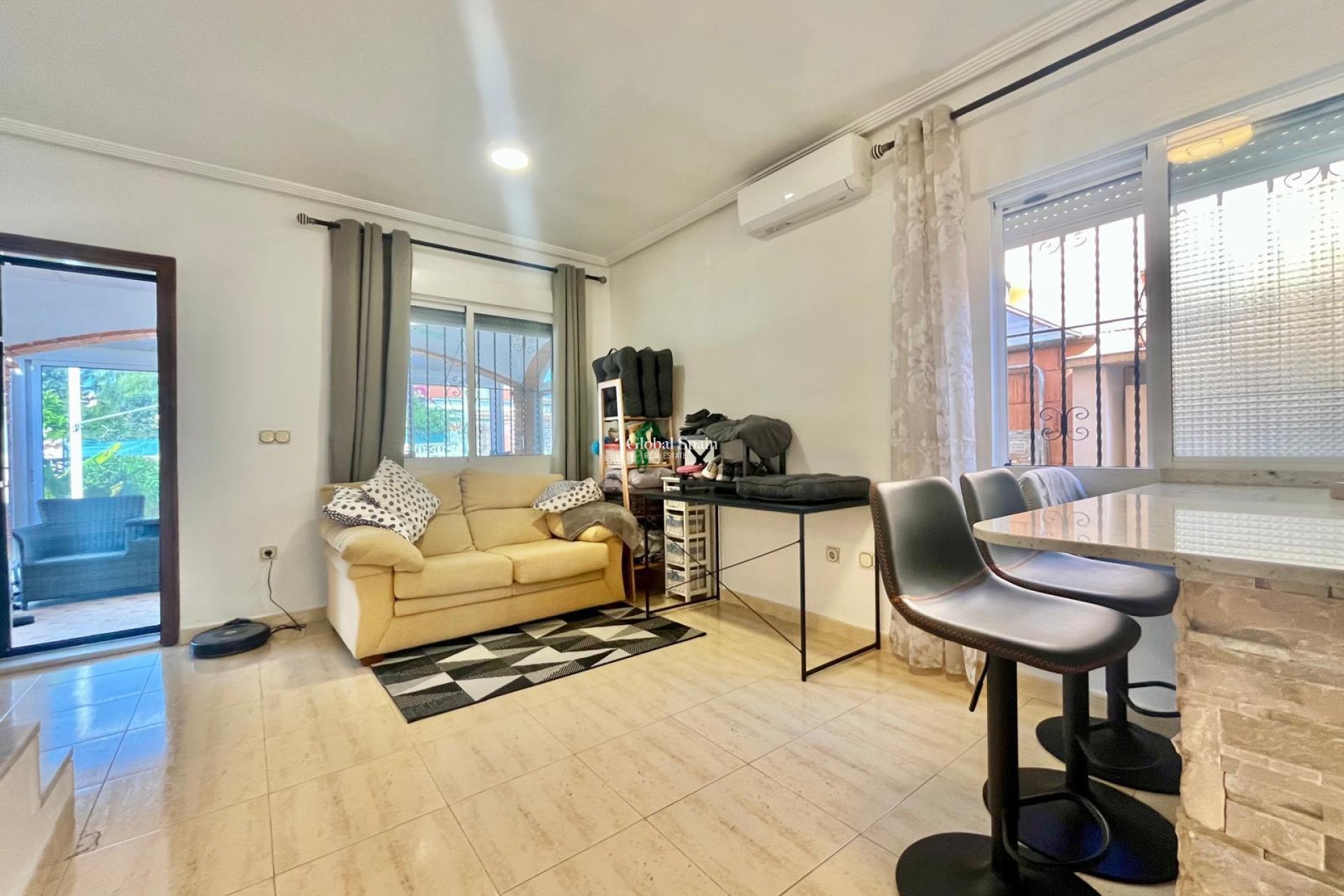 Wiederverkauf - VILLA -
ORIHUELA COSTA - Los Almendros-la Florida