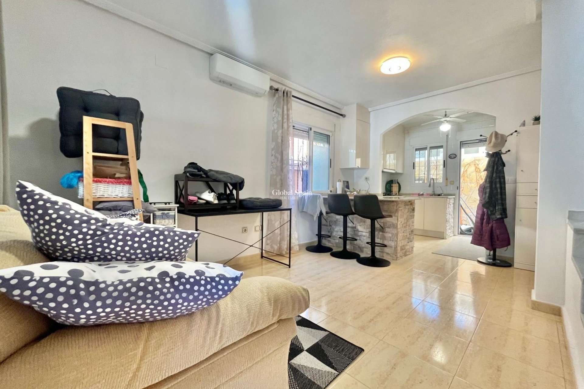 Wiederverkauf - VILLA -
ORIHUELA COSTA - Los Almendros-la Florida