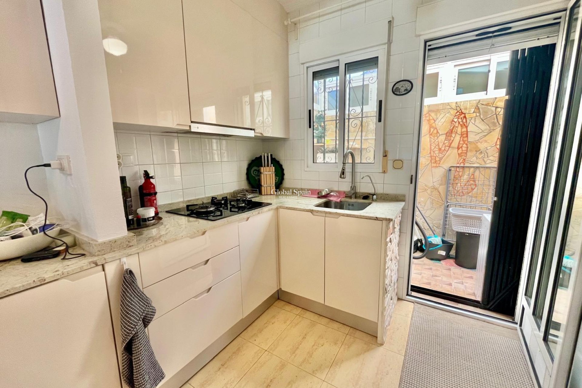 Wiederverkauf - VILLA -
ORIHUELA COSTA - Los Almendros-la Florida