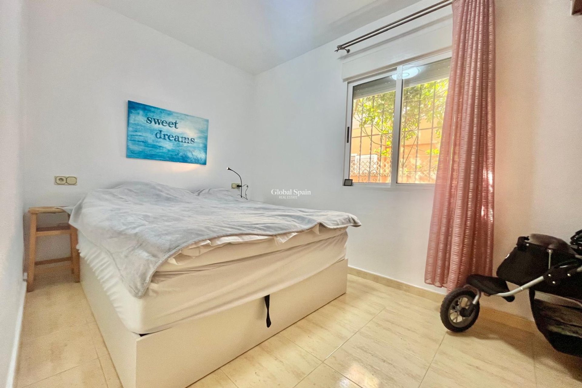 Wiederverkauf - VILLA -
ORIHUELA COSTA - Los Almendros-la Florida