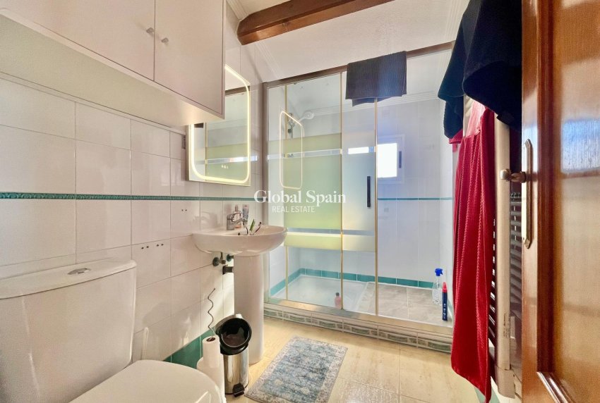 Wiederverkauf - VILLA -
ORIHUELA COSTA - Los Almendros-la Florida