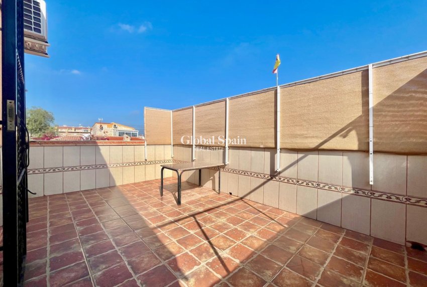 Wiederverkauf - VILLA -
ORIHUELA COSTA - Los Almendros-la Florida