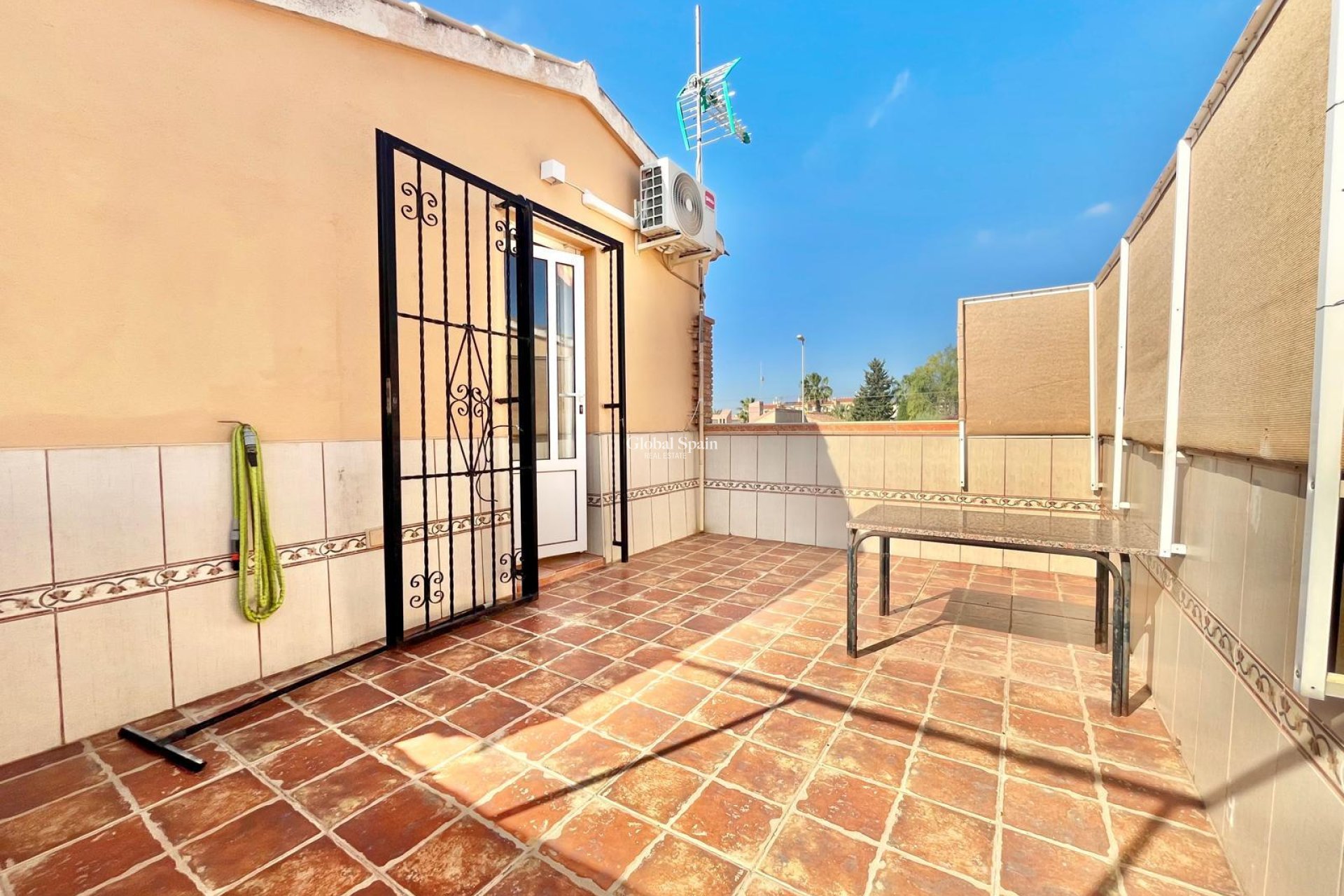 Wiederverkauf - VILLA -
ORIHUELA COSTA - Los Almendros-la Florida