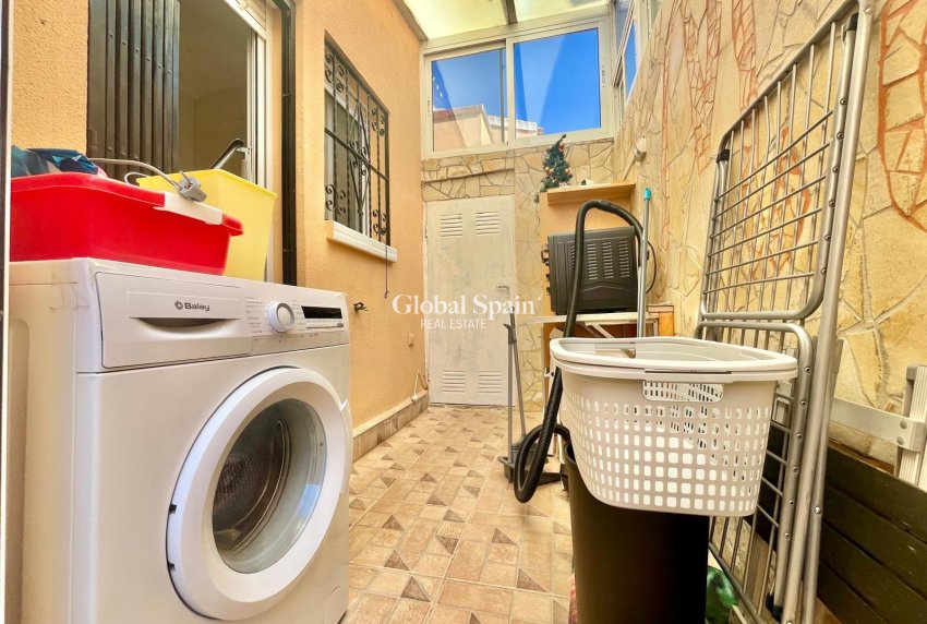 Wiederverkauf - VILLA -
ORIHUELA COSTA - Los Almendros-la Florida