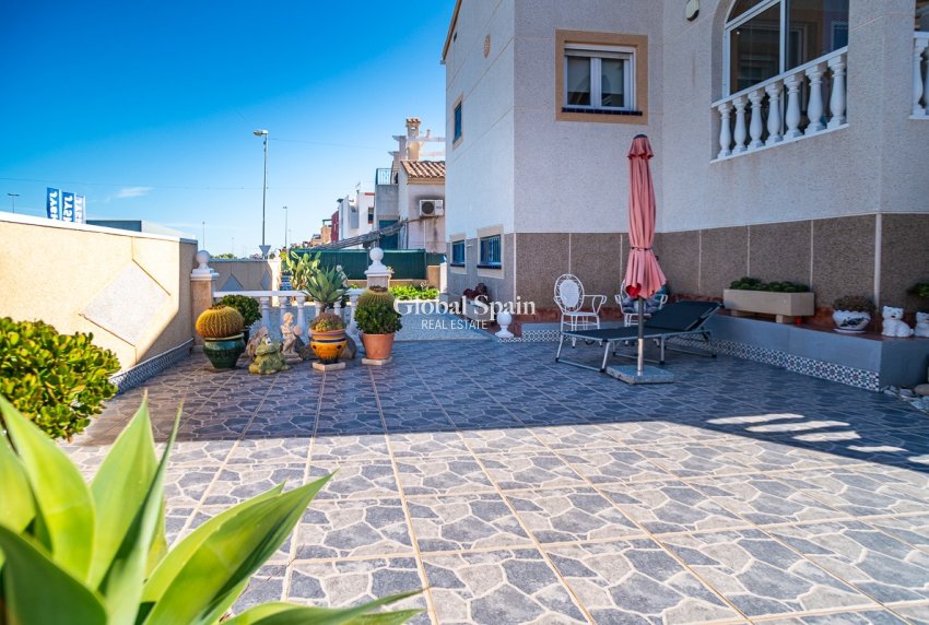 Wiederverkauf - VILLA -
ORIHUELA COSTA - Los Altos