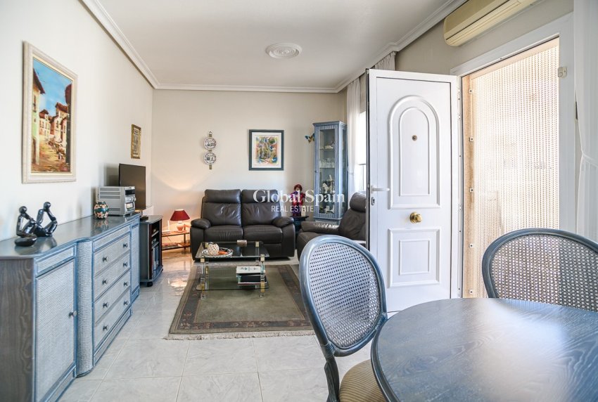 Wiederverkauf - VILLA -
ORIHUELA COSTA - Los Altos