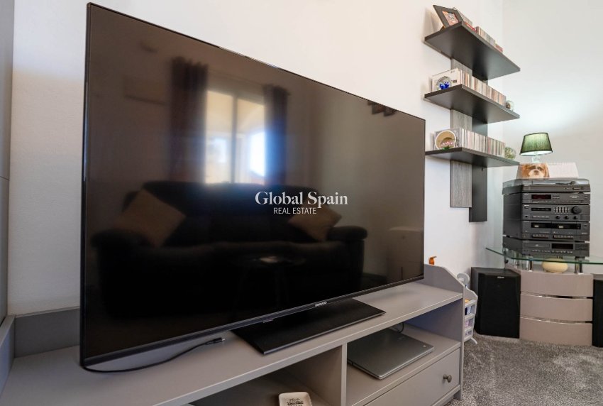 Wiederverkauf - Villa -
ORIHUELA COSTA - LOS BALCONES - LOS ALTOS