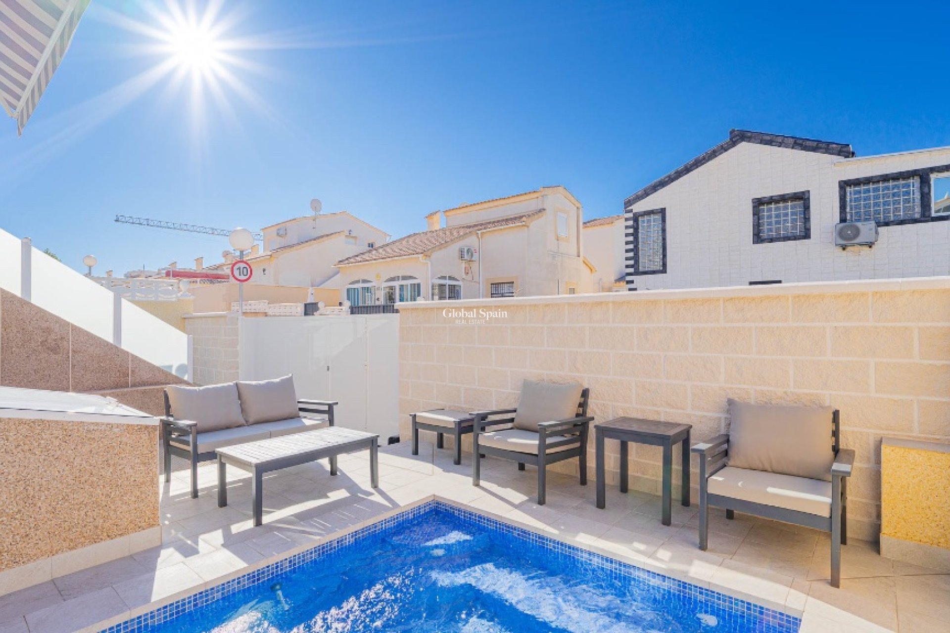 Wiederverkauf - Villa -
ORIHUELA COSTA - LOS BALCONES - LOS ALTOS