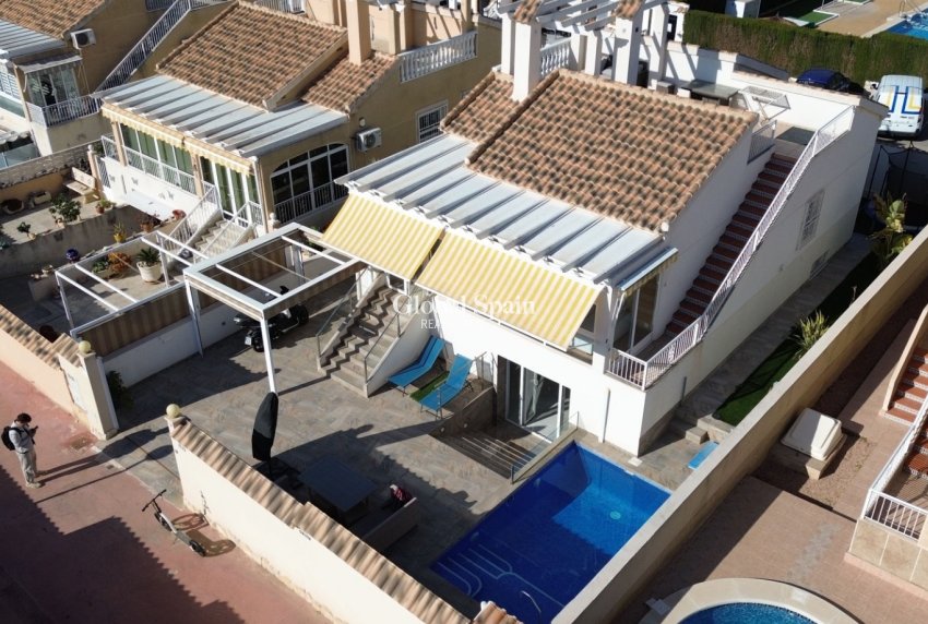 Wiederverkauf - VILLA -
ORIHUELA COSTA - LOS BALCONES - LOS ALTOS