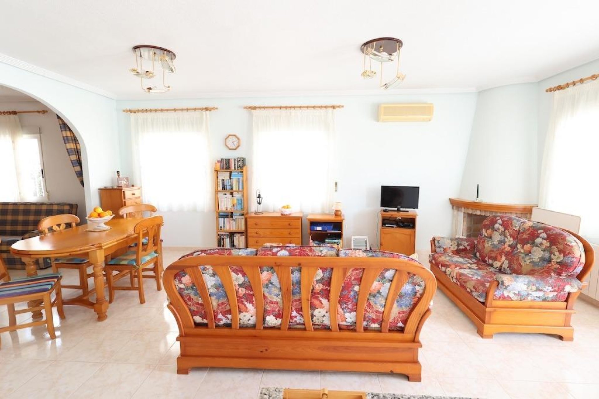 Wiederverkauf - Villa -
ORIHUELA COSTA - Los Balcones