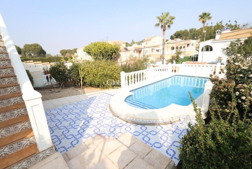 Wiederverkauf - Villa -
ORIHUELA COSTA - Los Balcones