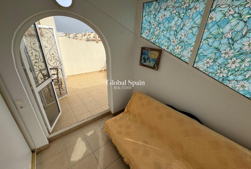 Wiederverkauf - VILLA -
ORIHUELA COSTA - Los Dolses