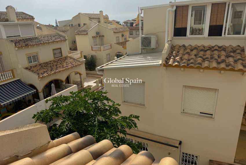 Wiederverkauf - VILLA -
ORIHUELA COSTA - Los Dolses