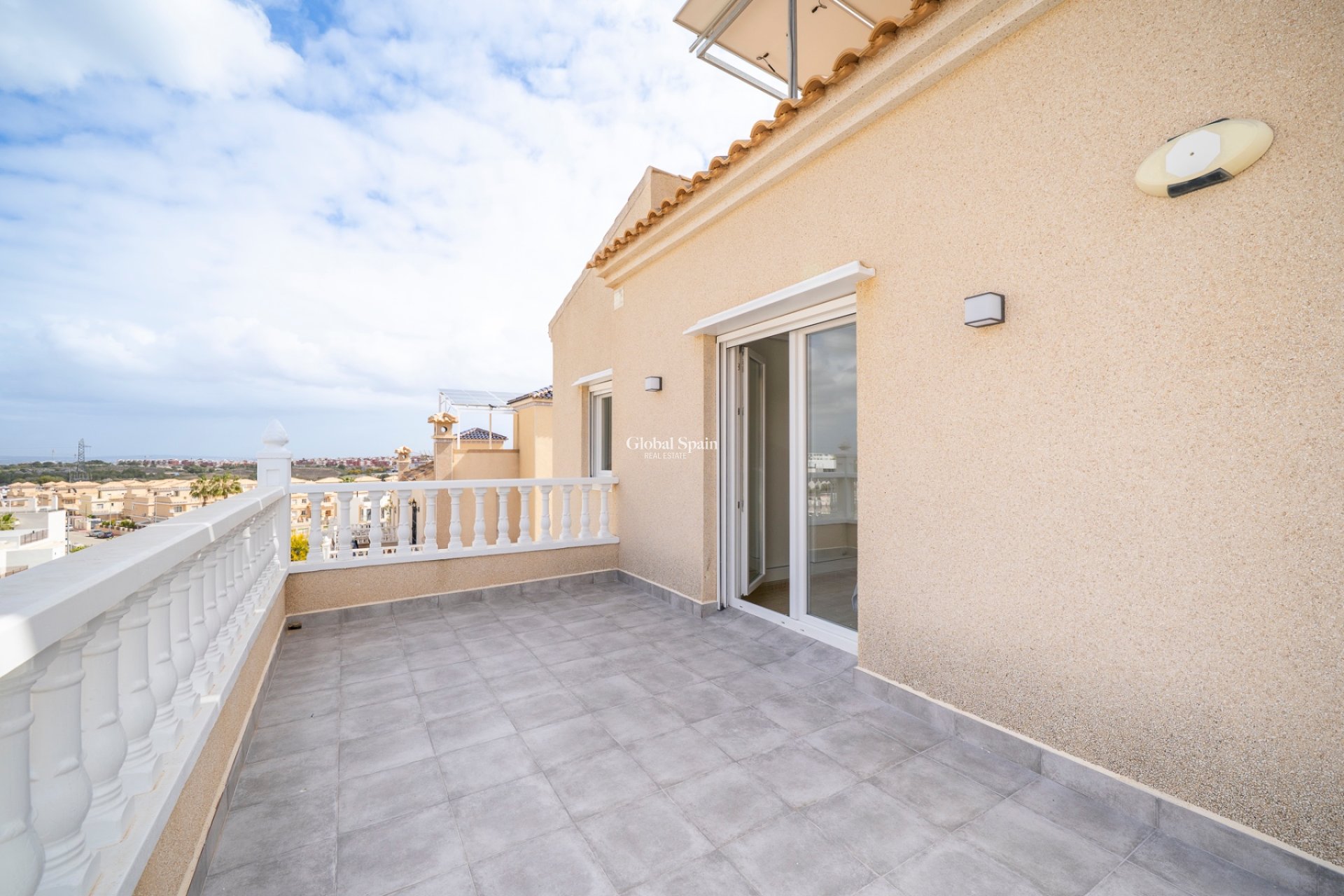 Wiederverkauf - VILLA -
ORIHUELA COSTA - Pau 26