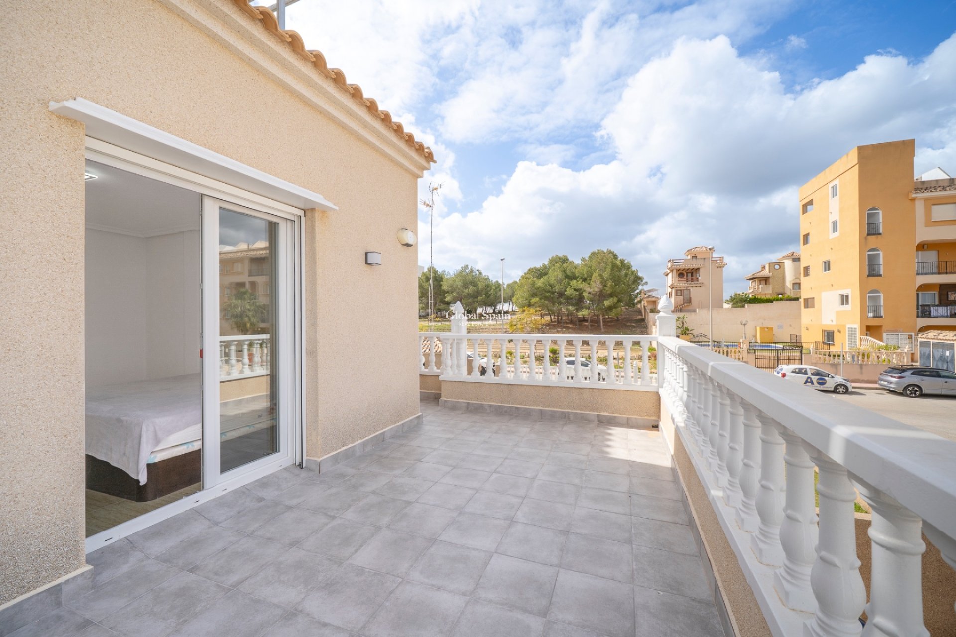 Wiederverkauf - VILLA -
ORIHUELA COSTA - Pau 26