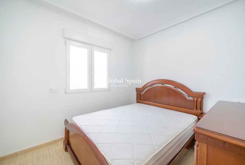 Wiederverkauf - VILLA -
ORIHUELA COSTA - Pau 26