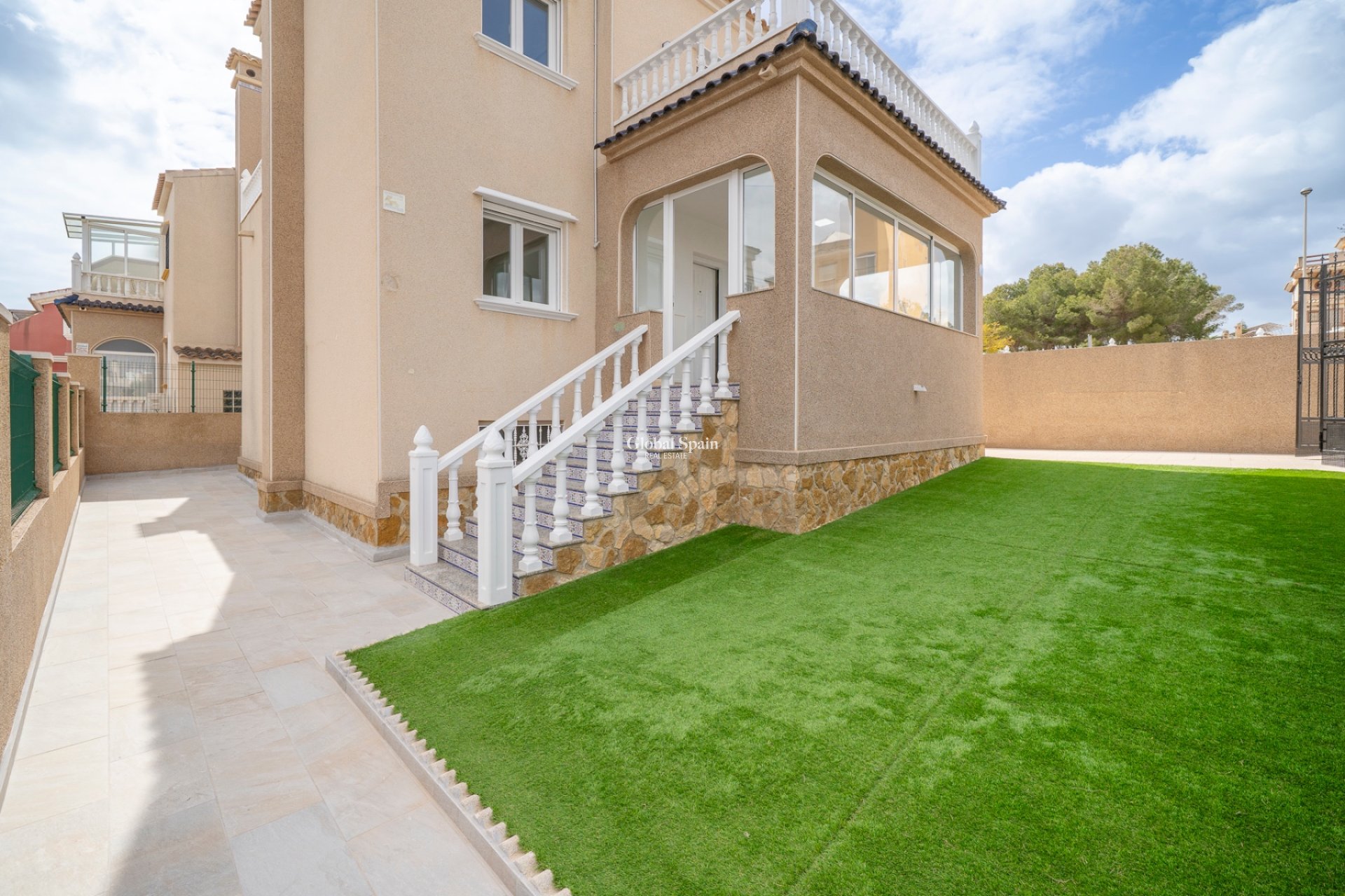 Wiederverkauf - VILLA -
ORIHUELA COSTA - Pau 26