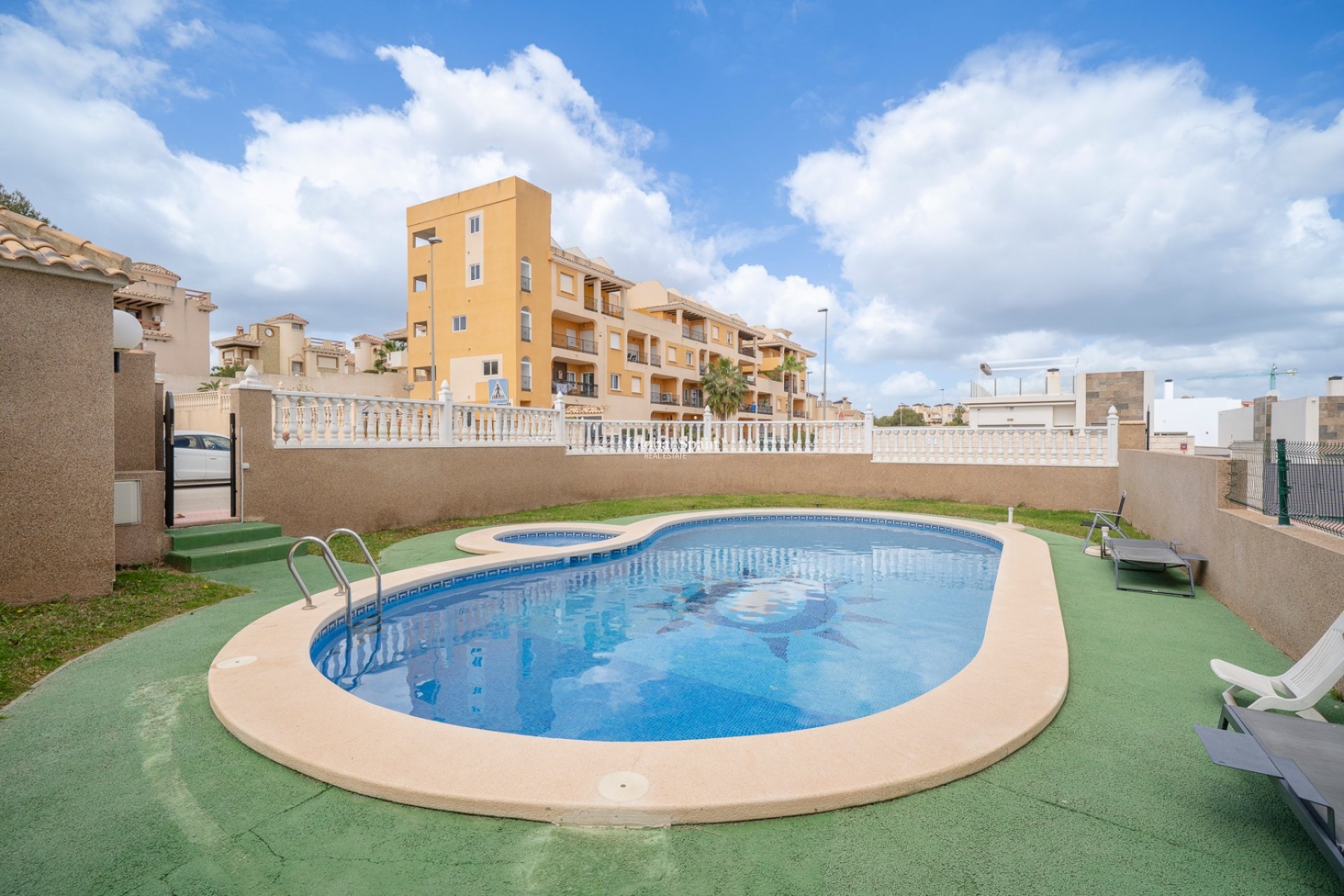 Wiederverkauf - VILLA -
ORIHUELA COSTA - Pau 26