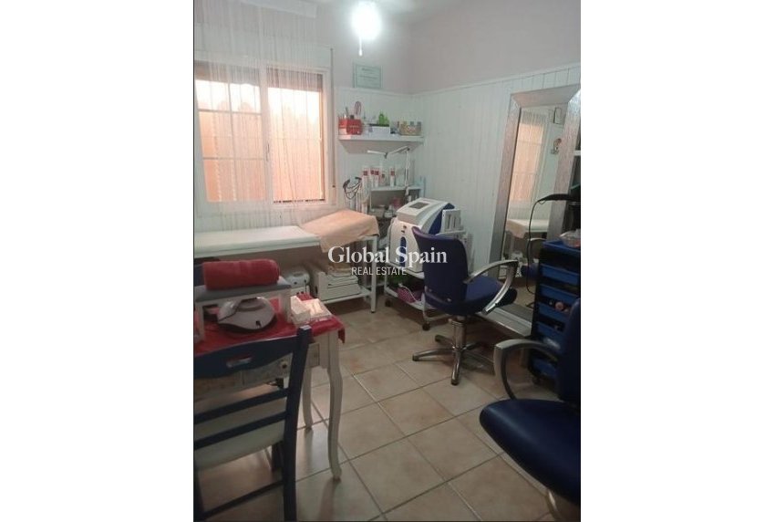 Wiederverkauf - VILLA -
ORIHUELA COSTA - Playa Flamenca