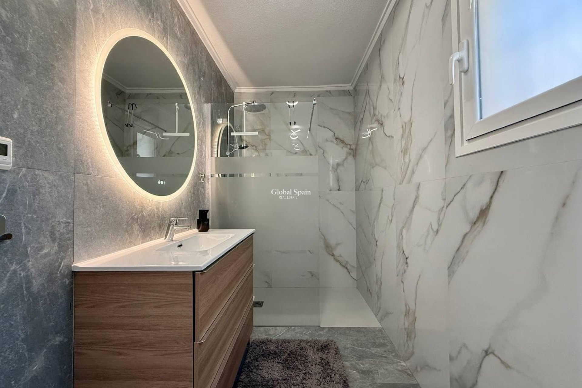 Wiederverkauf - VILLA -
ORIHUELA COSTA - Playa Flamenca
