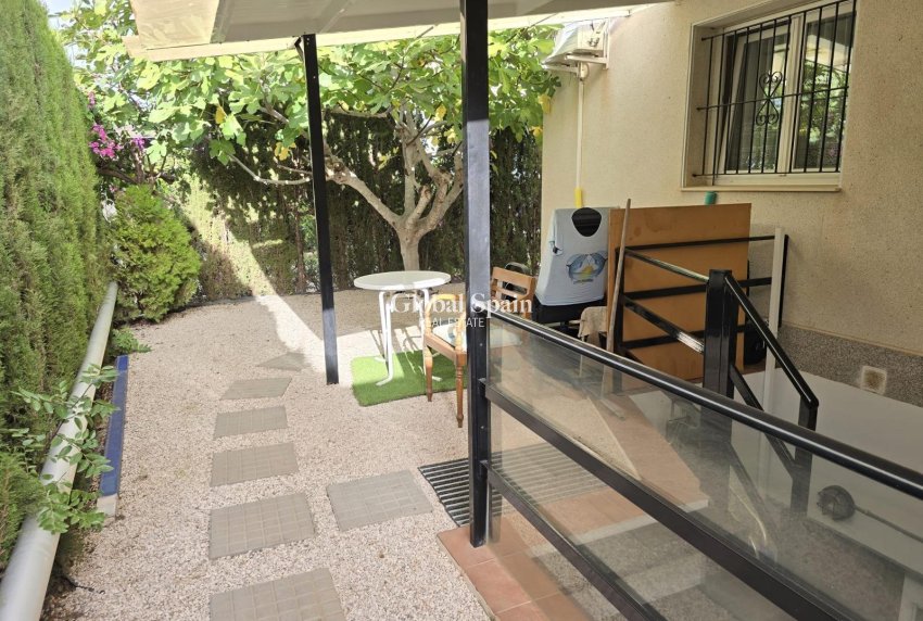 Wiederverkauf - VILLA -
ORIHUELA COSTA - Playa Flamenca